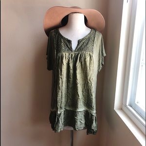 Knox Rose garment Dye Lace contrast tee